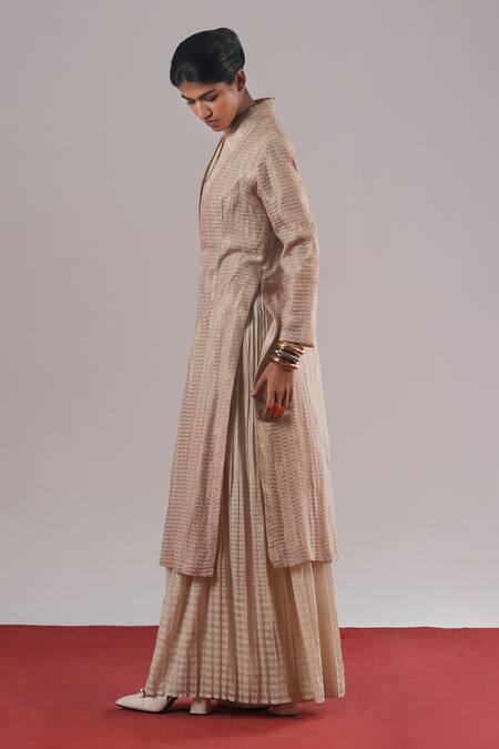 Urvashi Kaur_Off White Chanderi Silk Embroidery Echo Pleated Palazzo _at_Aza_Fashions