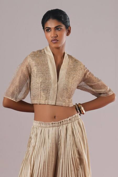 Urvashi Kaur_Silver Cotton, Silk V-neck Focal Panelled Cropped Blouse _Online_at_Aza_Fashions