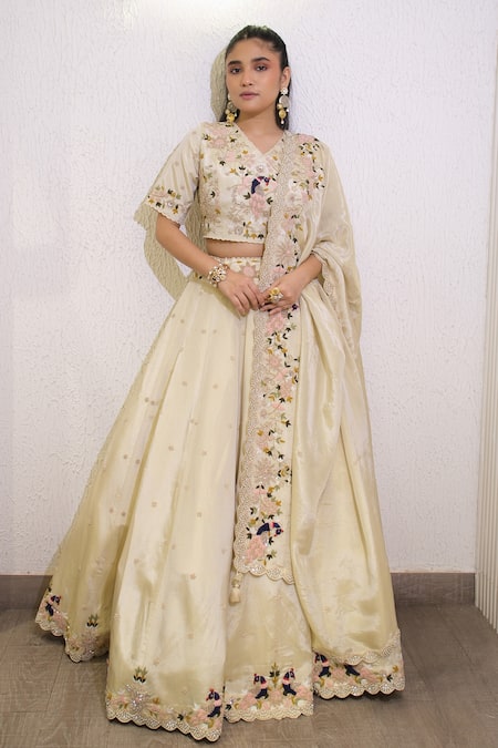 Label Deepshika Agarwal Hand Embroidered Lehenga Set 