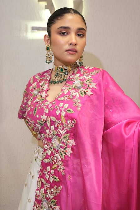 Buy_Label Deepshika Agarwal_Pink Silk Embroidery, Zari, Sequins V-neck Hand Lehenga Set 