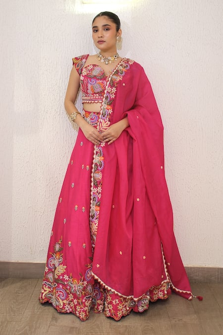Label Deepshika Agarwal Hand Embroidered Lehenga Set 