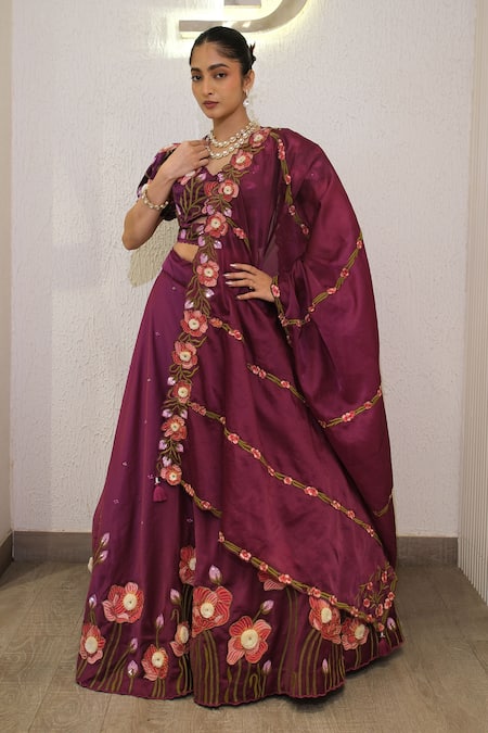 Label Deepshika Agarwal Big Flower Motif Hand Embroidered Lehenga Set 