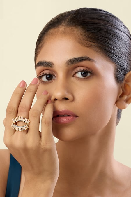 Isharya Vestra Adjustable Ring 