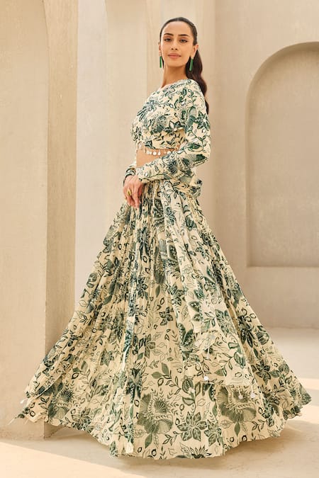 Buy_Diyarajvvir_Ivory Crepe, Georgette Sequins, Mirrors, Floral Print Pleated Lehenga Set _Online_at_Aza_Fashions