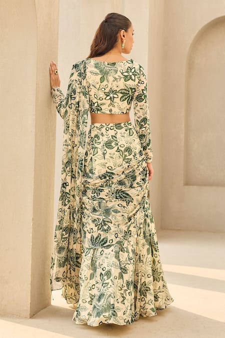 Diyarajvvir Floral Print Pre-Draped Saree With Blouse 