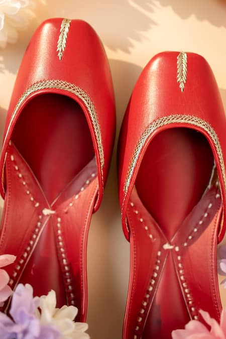 Shop_Loryphilory_Red Leaf Accent Handcrafted Jutti _Online_at_Aza_Fashions