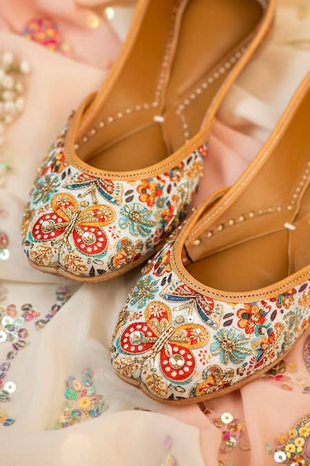 Shop_Loryphilory_White Floral Butterfly Embroidered Jutti _Online_at_Aza_Fashions