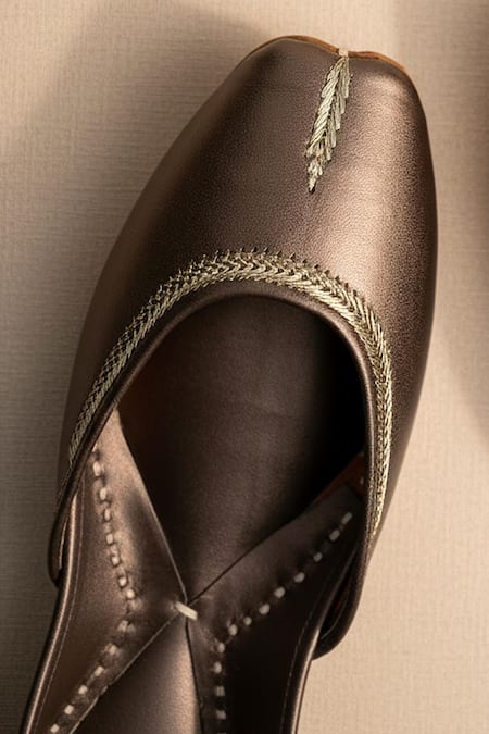 Shop_Loryphilory_Grey Handcrafted Gold Leaf Motif Jutti _Online_at_Aza_Fashions