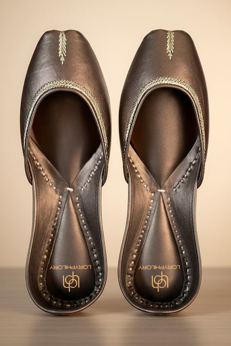 Loryphilory Handcrafted Gold Leaf Motif Jutti 