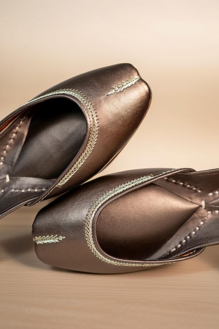 Loryphilory_Grey Handcrafted Gold Leaf Motif Jutti _at_Aza_Fashions