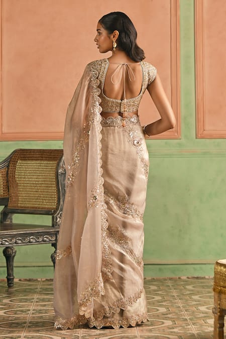 Lashkaraa Scalloped Border Pre-Draped Saree With Blouse 
