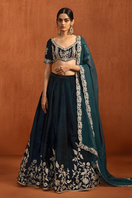 Shop_Lashkaraa_Green Velvet Zari, Sequins, Embroidery Sweetheart Neck Floral Lehenga Set _Online_at_Aza_Fashions