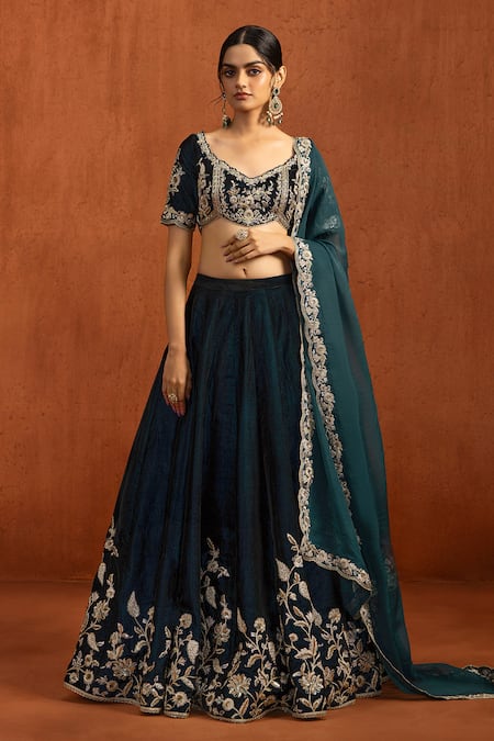 Lashkaraa Floral Embroidered Lehenga Set 