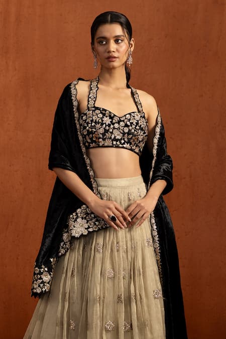 Buy_Lashkaraa_Beige Velvet Embroidery, Sequins, Zari Sweetheart Neck, Floral Lehenga Set _Online_at_Aza_Fashions