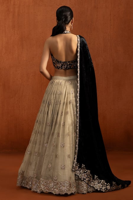 Lashkaraa Floral Embroidered Lehenga Set 