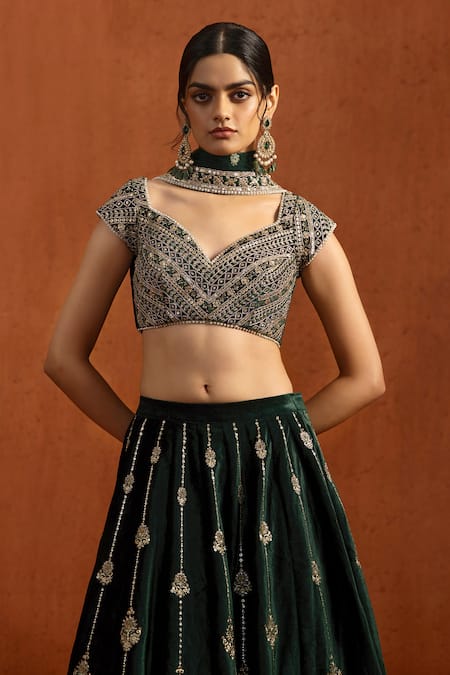 Buy_Lashkaraa_Green Velvet Embroidery, Sequins, Zari, Stones Sweetheart Neck Lehenga Set _Online_at_Aza_Fashions