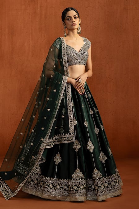 Shop_Lashkaraa_Green Velvet Embroidery, Sequins, Zari, Stones Sweetheart Neck Lehenga Set _Online_at_Aza_Fashions