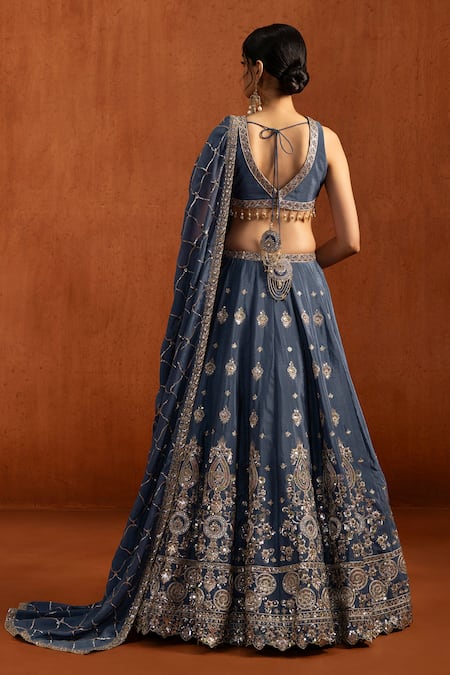 Lashkaraa Embroidered Lehenga Blouse Set 