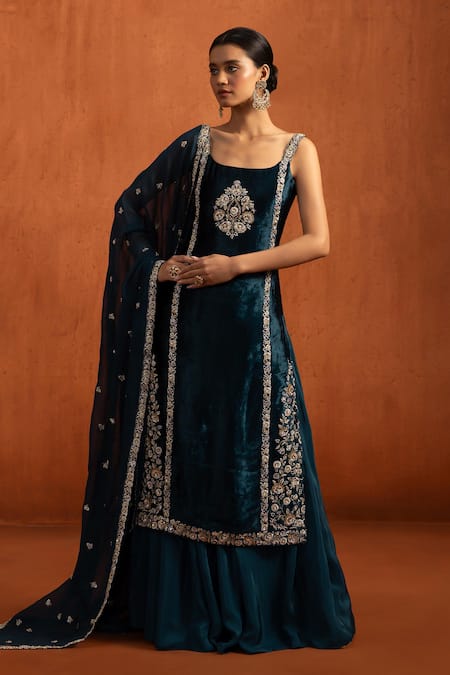 Lashkaraa Embroidered Kurta Sharara Set 