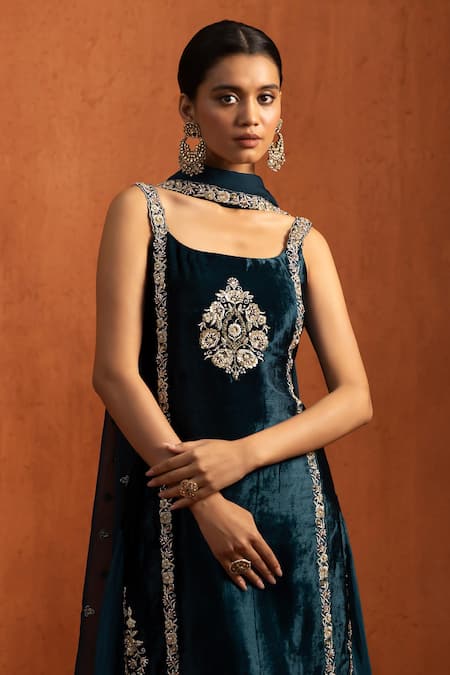 Lashkaraa_Blue Viscose, Velvet Embroidery, Zari, Sequins Square Neck Kurta Sharara Set _at_Aza_Fashions
