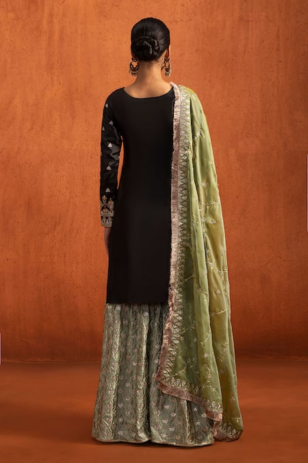 Lashkaraa Embroidered Kurta Sharara Set 
