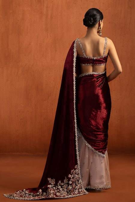 Lashkaraa Embroidered Pre-Draped Saree & Blouse Set 