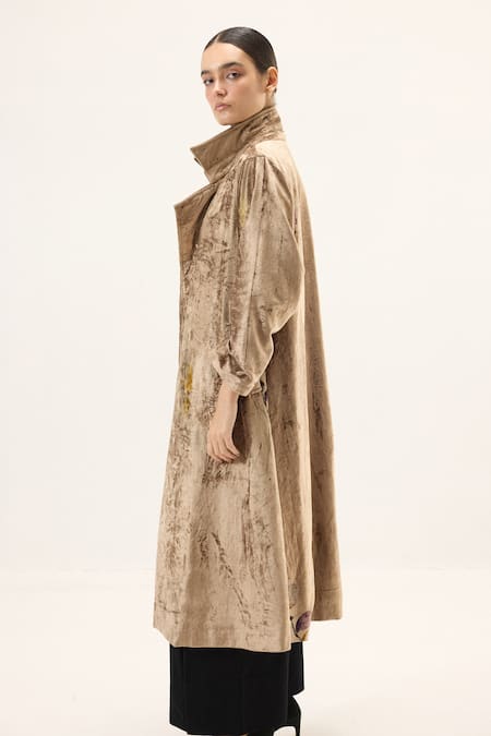 Kharakapas_Gold Velvet Glint Trench Coat _at_Aza_Fashions
