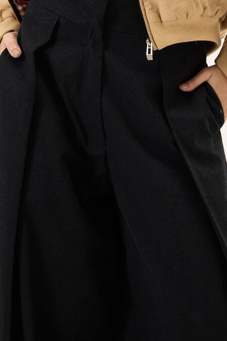 Shop_Kharakapas_Black Twill Void Front Pleat Trouser _Online_at_Aza_Fashions