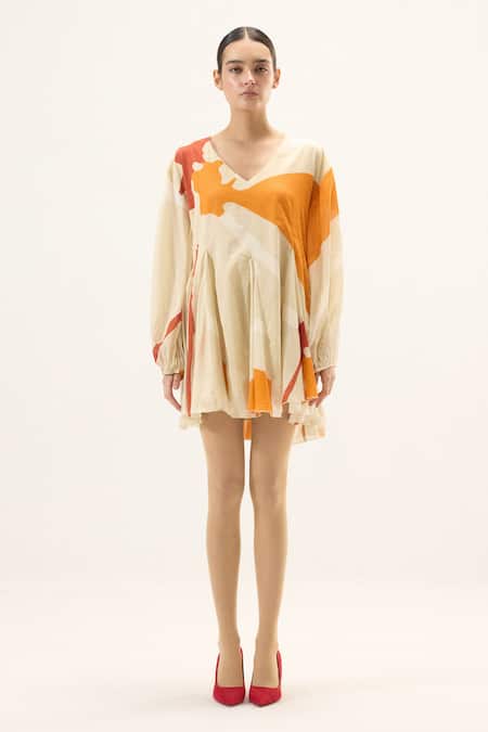 Buy Kharakapas Ivory Muslin V-neck Apricot Puff Sleeve Dress Online at Aza Fashions Buy_Kharakapas_Ivory Muslin V-neck Apricot Puff Sleeve Dress _Online_at_Aza_Fashions