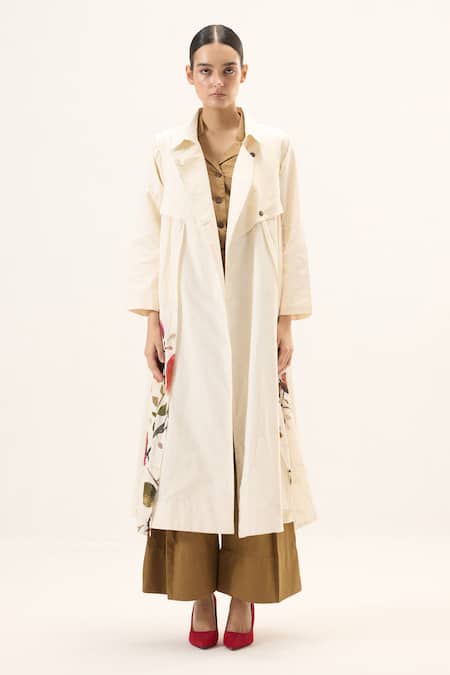 Kharakapas_Ivory Oxford, Muslin Maison Trench Coat _Online_at_Aza_Fashions