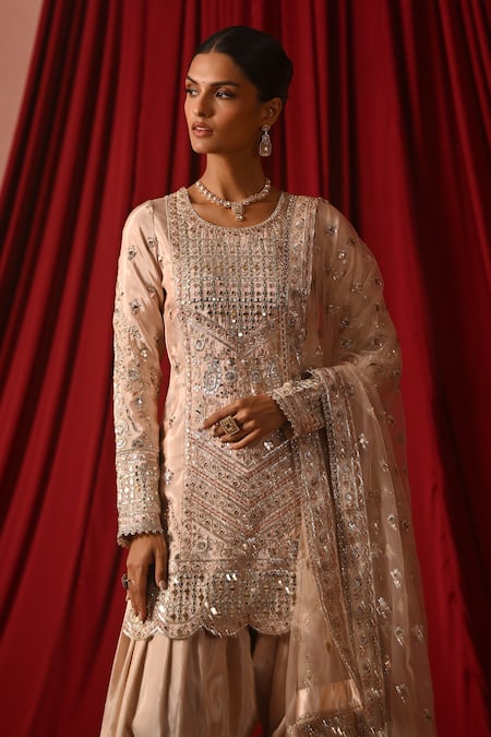 Shop_Lashkaraa_Peach Silk, Net Beads, Sequins, Zari, Embroidery Square Neck Punjabi Kurta Set _Online_at_Aza_Fashions