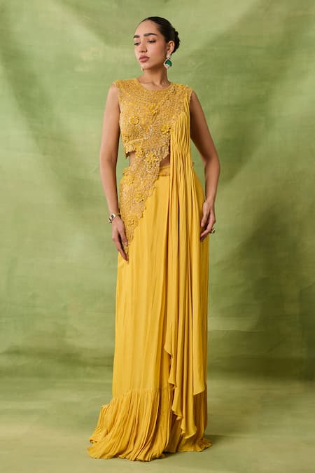 Awigna Azhar Embroidered Blouse & Draped Saree Set 