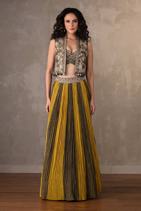 Onaya Embroidered Jacket Skirt Set 