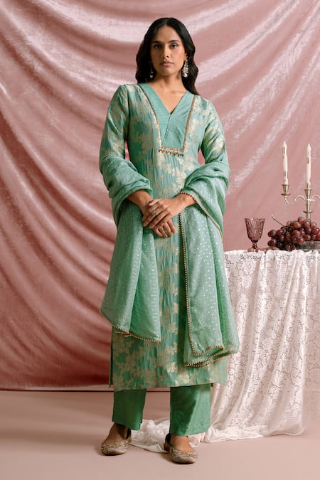 Parshya Woven Kurta Pant Set 
