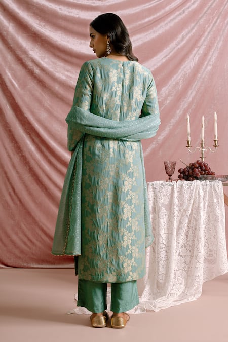 Parshya Woven Kurta Pant Set 
