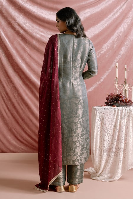 Parshya Banarasi Tissue Kurta Pant Set 