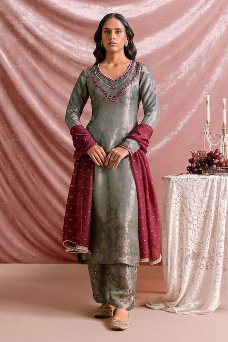 Parshya Banarasi Tissue Kurta Pant Set 