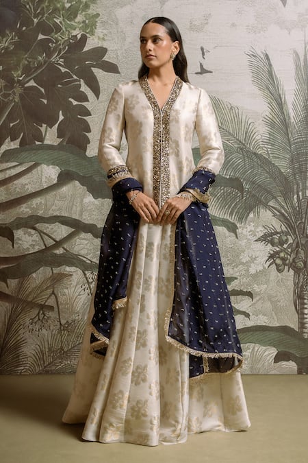 Parshya Banarasi Woven Kurta Sharara Set 