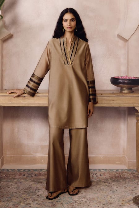 Grassroot By Anita Dongre Glyn Handwoven Maheshwari Kurta & Pant Set 