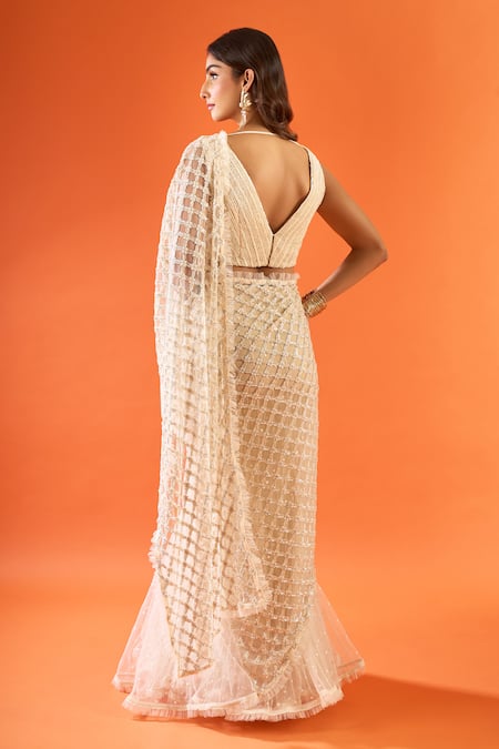 COUTURE BY NIHARIKA Embroidered Saree With Blouse 