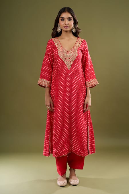 Buy_Sheetal Batra_Red Embroidery, Zari V-neck Gathered Kurta Set _Online_at_Aza_Fashions