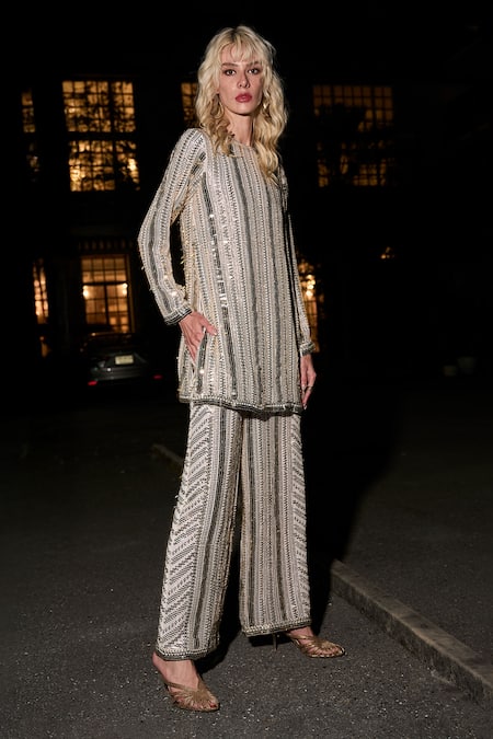 Buy Dash And Dot Ivory Polyester Sequins, Embroidery, Metallic Thread Geometric Work Flared Pant Online at Aza Fashions Buy_Dash And Dot_Ivory Polyester Sequins, Embroidery, Metallic Thread Geometric Work Flared Pant _Online_at_Aza_Fashions