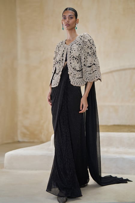 Pankaj & Nidhi Serene Majesty Pre-Draped Saree Set With Cape 