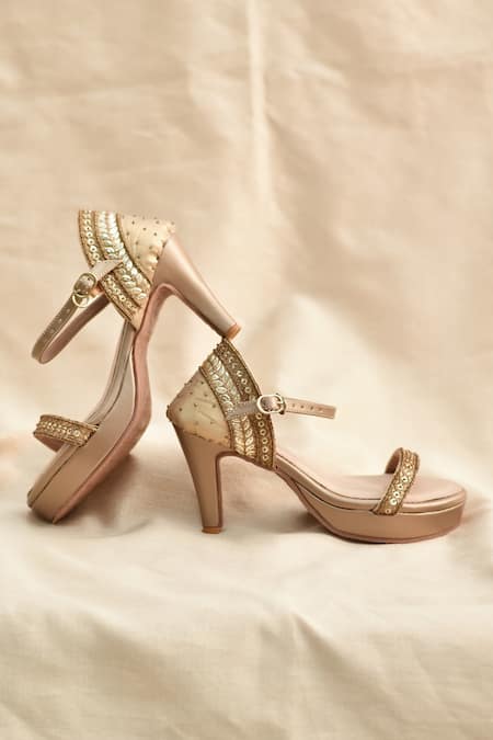 Around Always Yaffa Embroidered Heels 