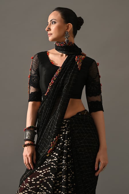 Buy_Medha_Black Georgette Embroidery Round Neck Textured Cocktail Saree With Blouse 