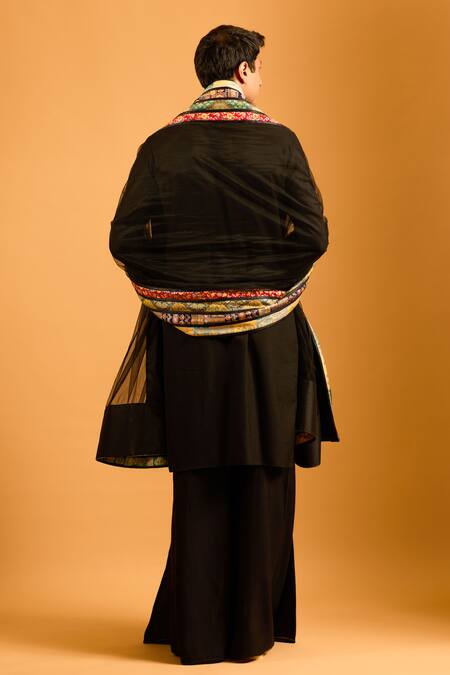 Siddartha Tytler Solid Kurta & Hakama Pant Set 