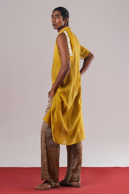 Buy Urvashi Kaur Brown Tissue, Silk Ilana Handwoven Wide-legged Pant Online at Aza Fashions Buy_Urvashi Kaur_Brown Tissue, Silk Ilana Handwoven Wide-legged Pant _Online_at_Aza_Fashions