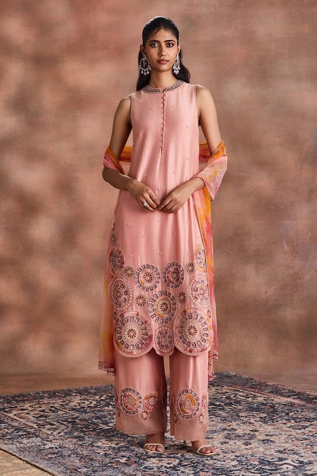 Supria Munjal Circular Embroidered Kurta Set 