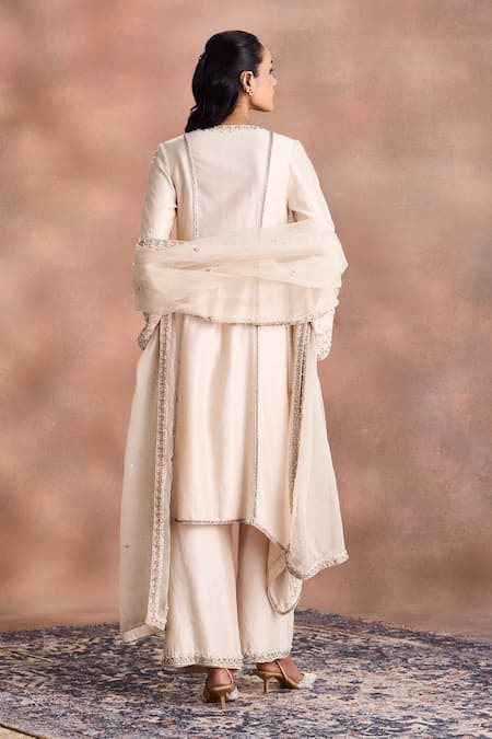 Supria Munjal Floral Embroidered Kurta Set 