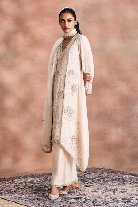Supria Munjal White Chanderi Silk Embroidery, Beads, Sequins V-neck Floral Kurta Set Online at Aza Fashions Supria Munjal_White Chanderi Silk Embroidery, Beads, Sequins V-neck Floral Kurta Set _Online_at_Aza_Fashions
